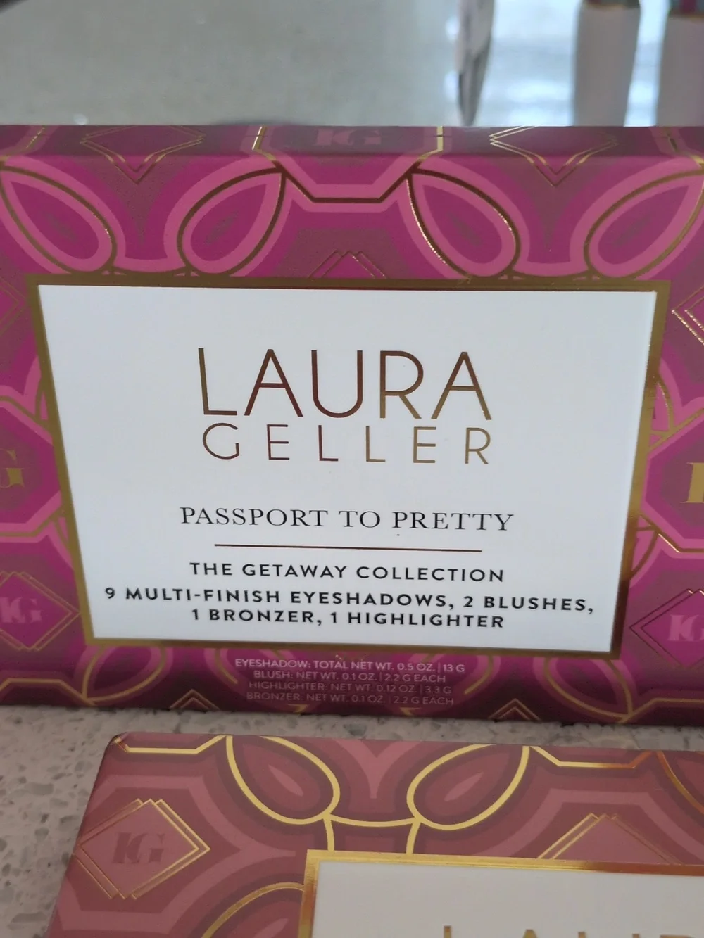LAURA GELLER Eyeshadow Palette, Tinted Lip Oil, 2 Blush 1 Highlighter 1 Bronzer - Picture 3 of 4